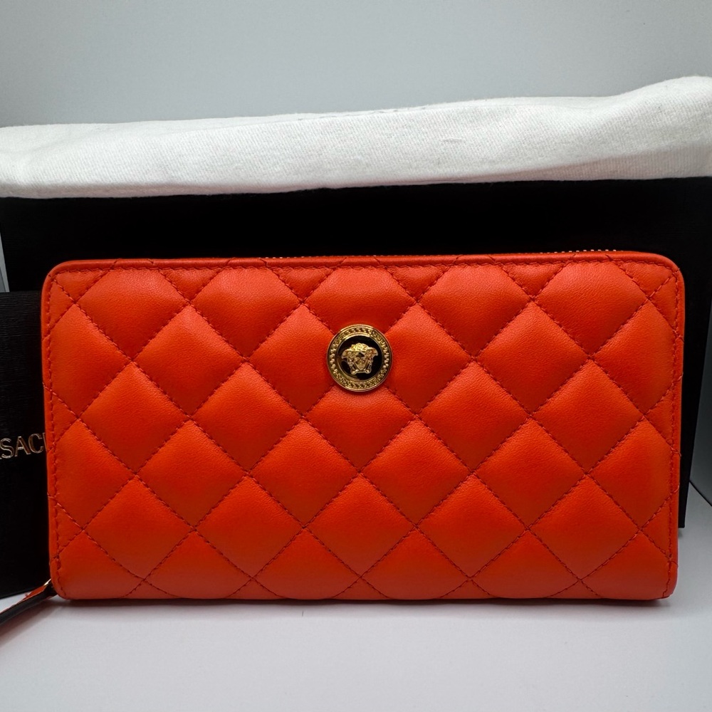 NEW Versace Large Quilted Orange Leather Zippy Wallet with Authenticity